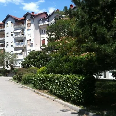 Sun - 70m2 Comfortable Only Long Term Mostar