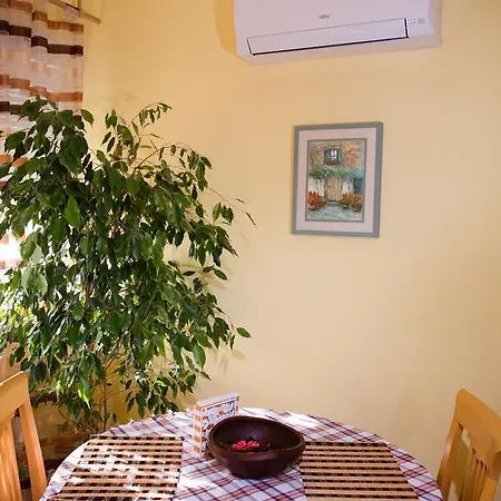 Sun - 70m2 Comfortable Only Long Term