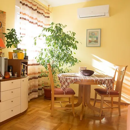 Sun - 70m2 Comfortable Only Long Term Apartment Mostar