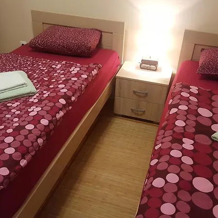 Sun - 70m2 Comfortable Only Long Term Mostar